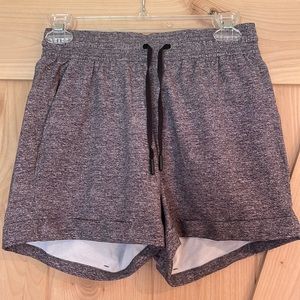 Lululemon shorts size 4